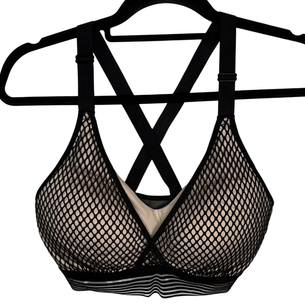 Victoria Sport Incredible Lightweight Sports Bra 36D‎ Black Fishnet Mesh